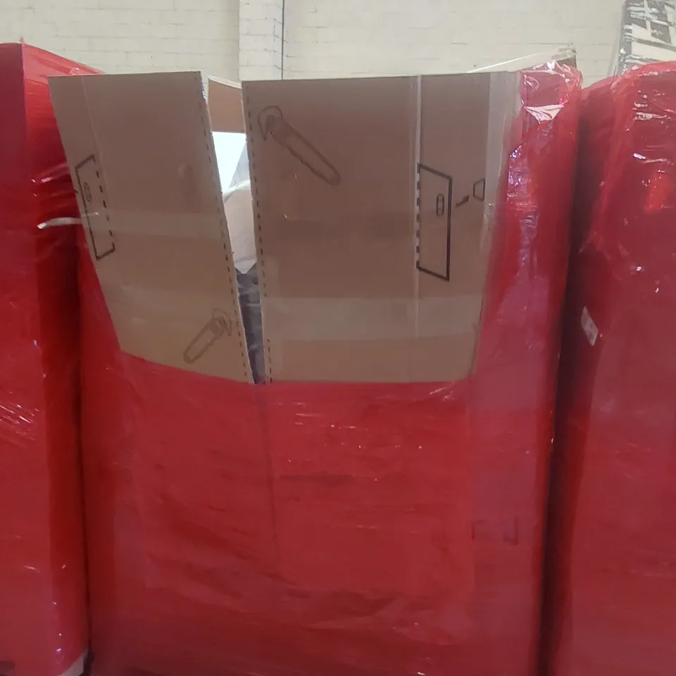 PALLET CONTAINING A VERY LARGE QUANTITY OF ASSORTED ITEMS INCLUDING: MEMORY PILLOW, 2 STEP STOOL WITH HANDLE, HEADBOARD ECT