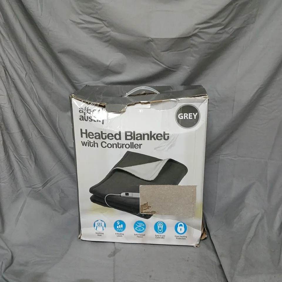 ALBERT AUSTIN HEATED BLANKET WITH CONTROLLER – GREY