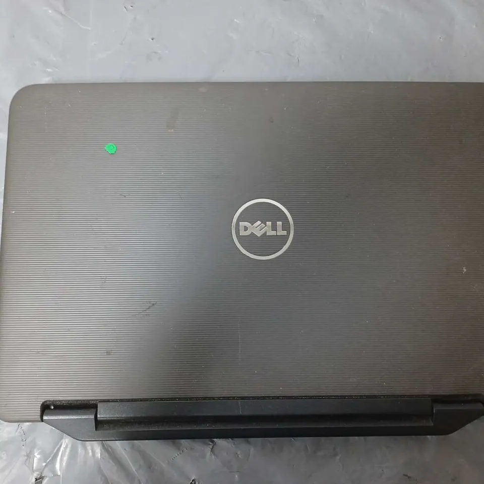 DELL VOSTRO 2520 15 INCH	CELERON B820 1.70GHZ