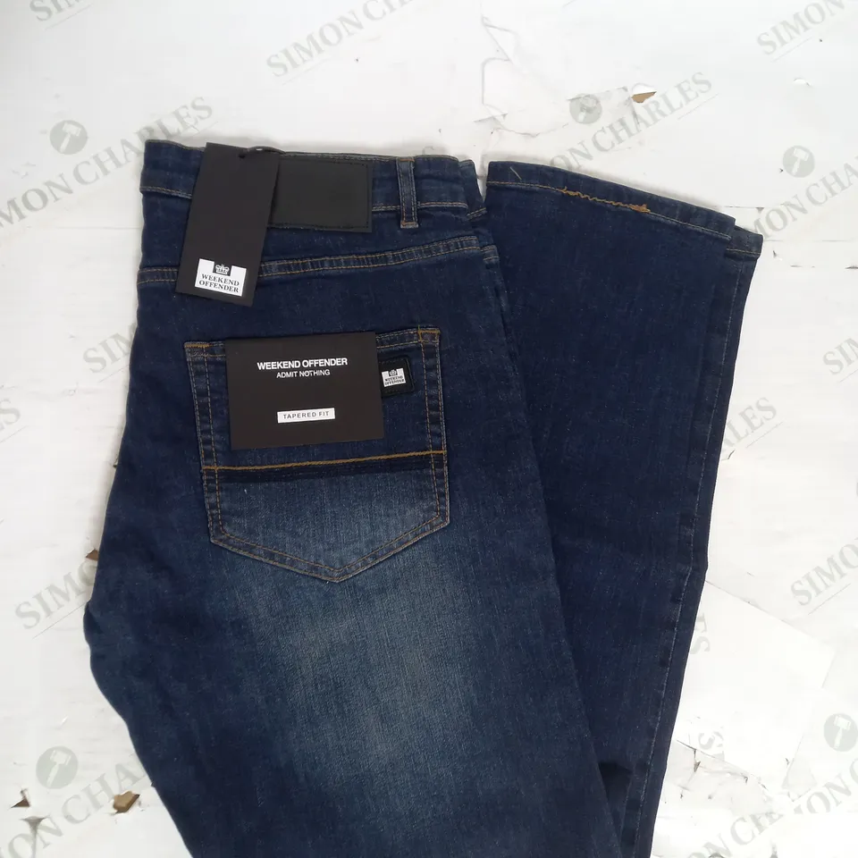 WEEKEND OFFENDER TAPERED FIT JEANS IN DARK VINTAGE BLUE SIZE 34S