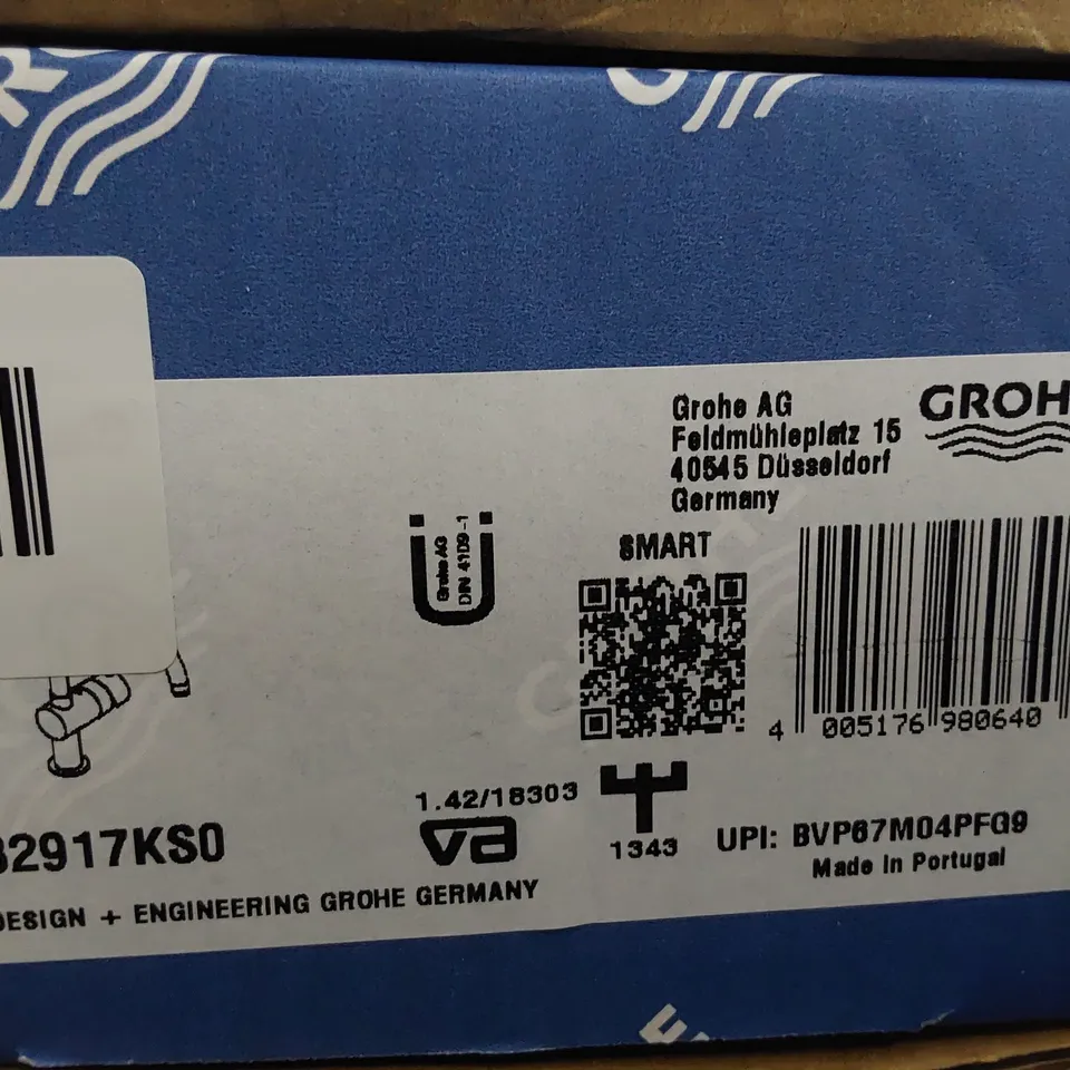 BOXED GROHE MATT BLACK MIXER TAP 32917KSO