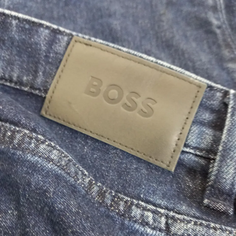 HUGO BOSS DENIM JEANS SIZE 34/34 