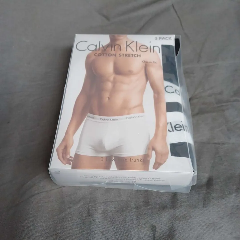 CALVIN KLEIN 3PACK CLASSIC FIT COTTON LOW RISE TRUNKS IN BLACK SIZE L