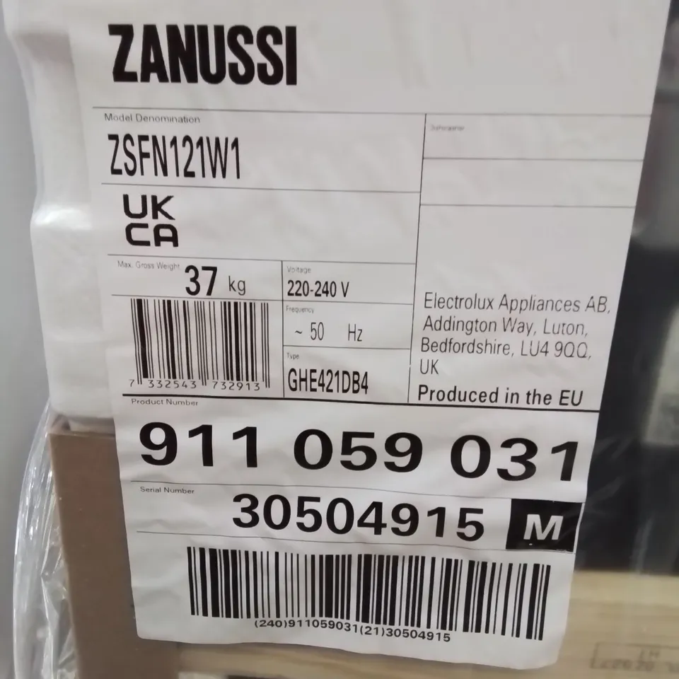 ZANUSSI SLIMLINE FREESTANDING 9 PLACE DISHWASHER Model ZSFN121W1