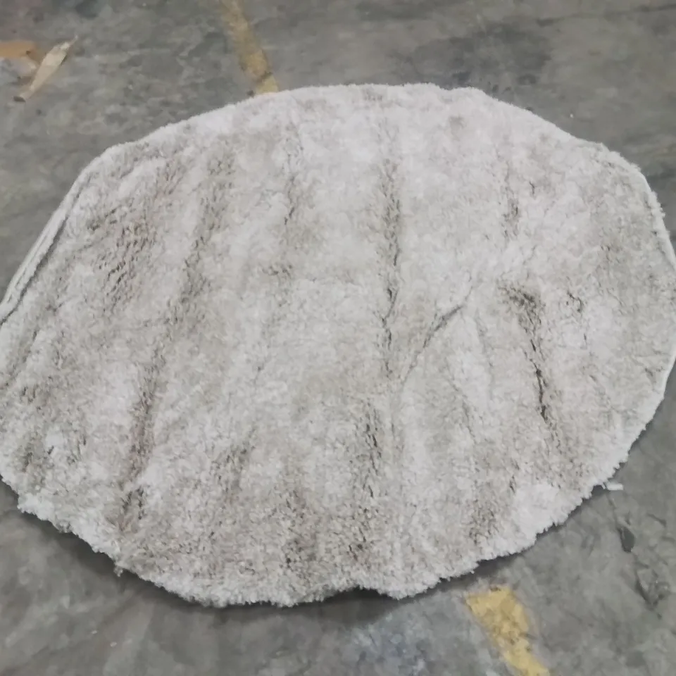 QUALITY DESIGNER AREA RUG - APPROXIMATELY 180X180CM