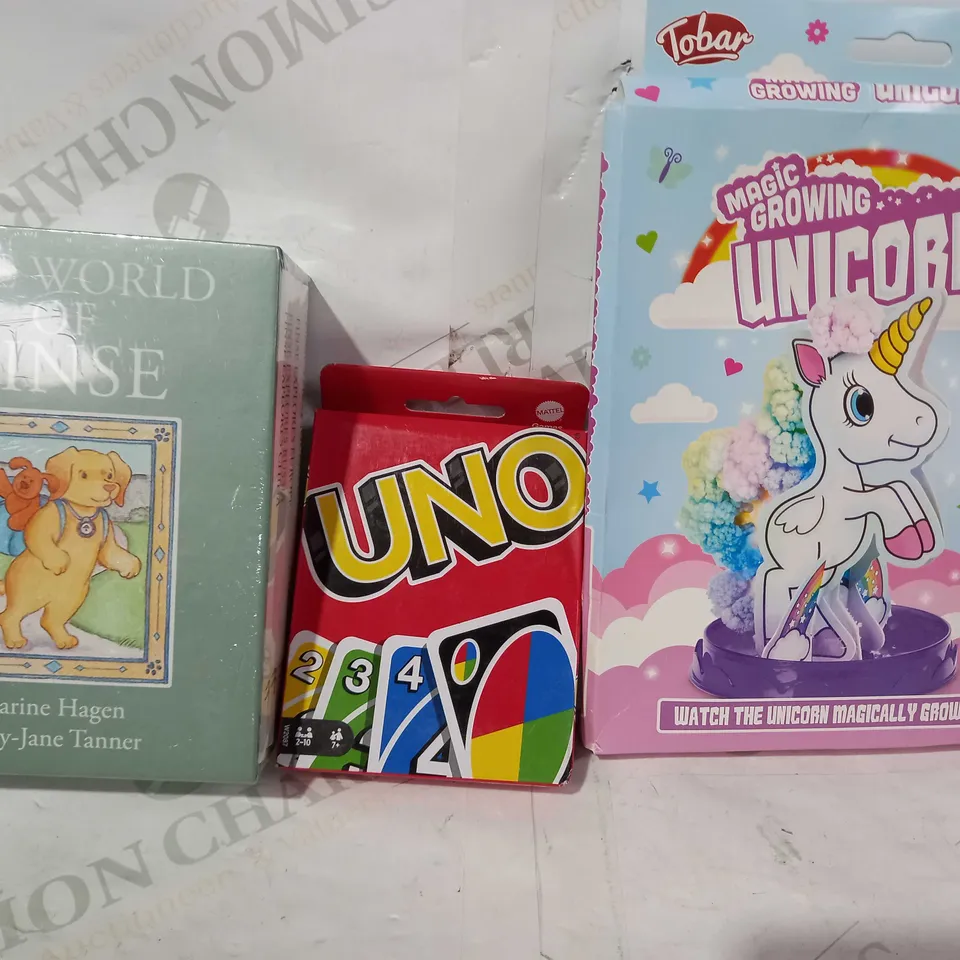 BOX OF APPROXIMATELY 15 ASSORTED TOYS AND GAMES TO INCLUDE MAGIC GROWING UNICORN, UNO, THE WORLD OF FINSE, ETC