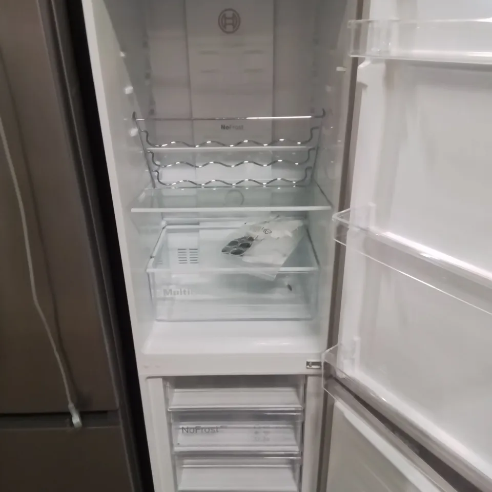 BOSCH FREESTANDING FRIDGE FREEZER IN BLACK- KGN27BEAG/01 - UNPROCESSED RAW RETURN
