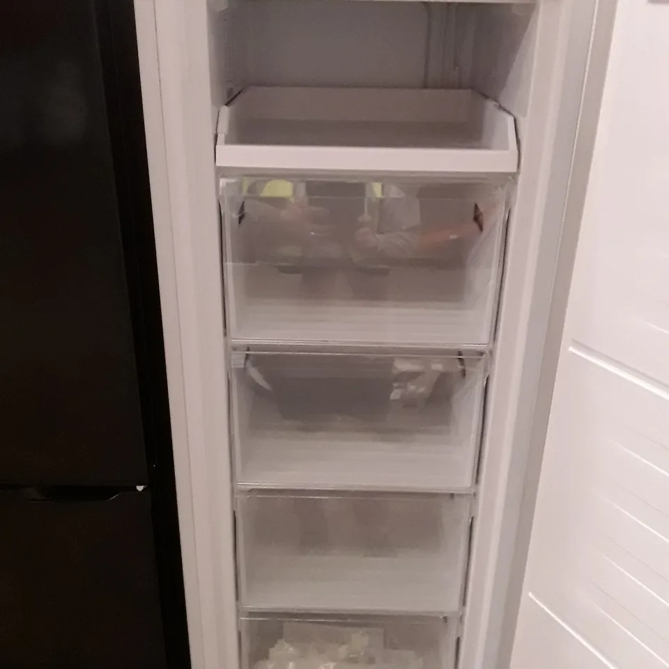 FRIDGEMASTER MTZ55153E HIGH FREEZER IN WHITE - UNPROCESSED RAW RETURN