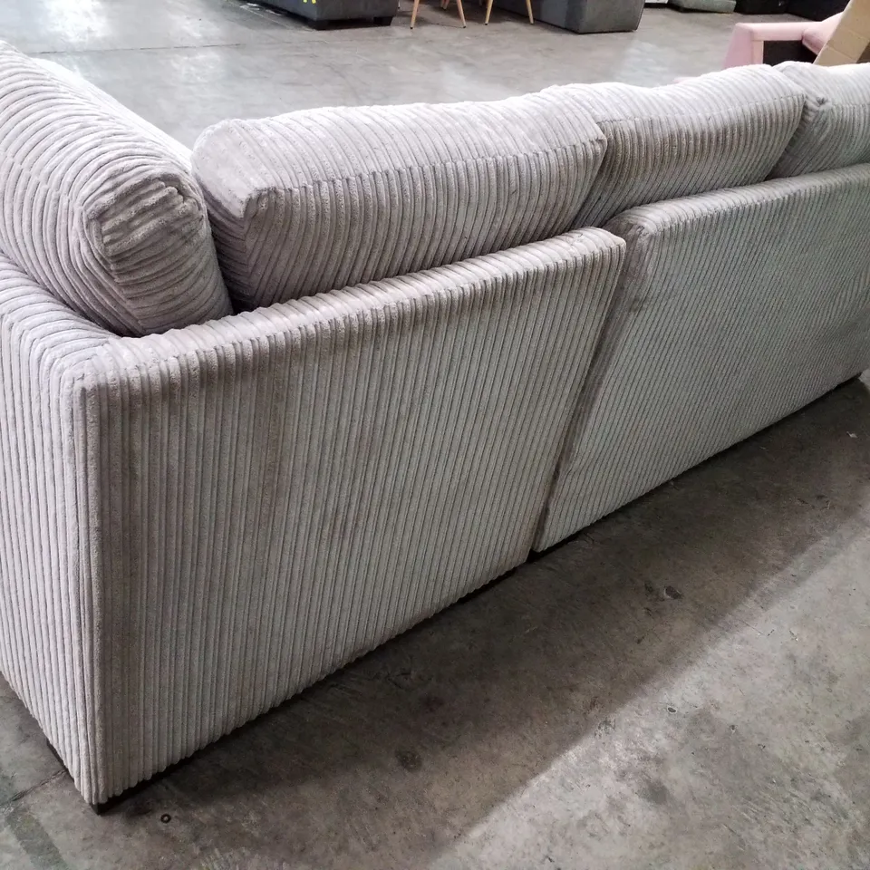 QUALITY DESIGNER CORNER SOFA WITH RHF CHAISE - WHITE CORDUROY FABRIC