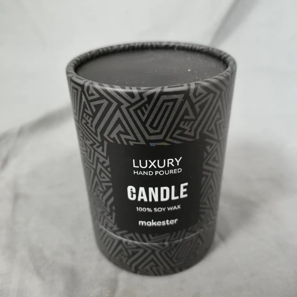MAKESTER LUXURY HAND POURED CANDLE 