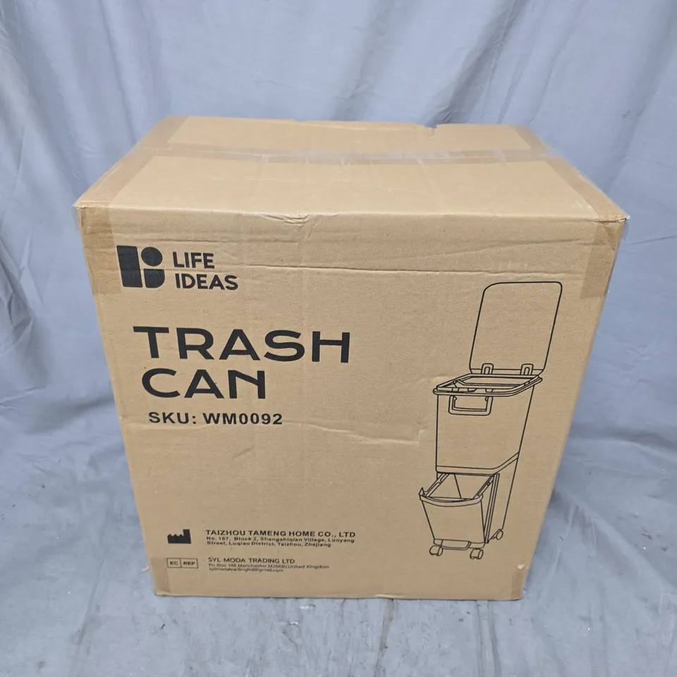 BOXED LIFE IDEAS TRASH CAN IN WHITE 