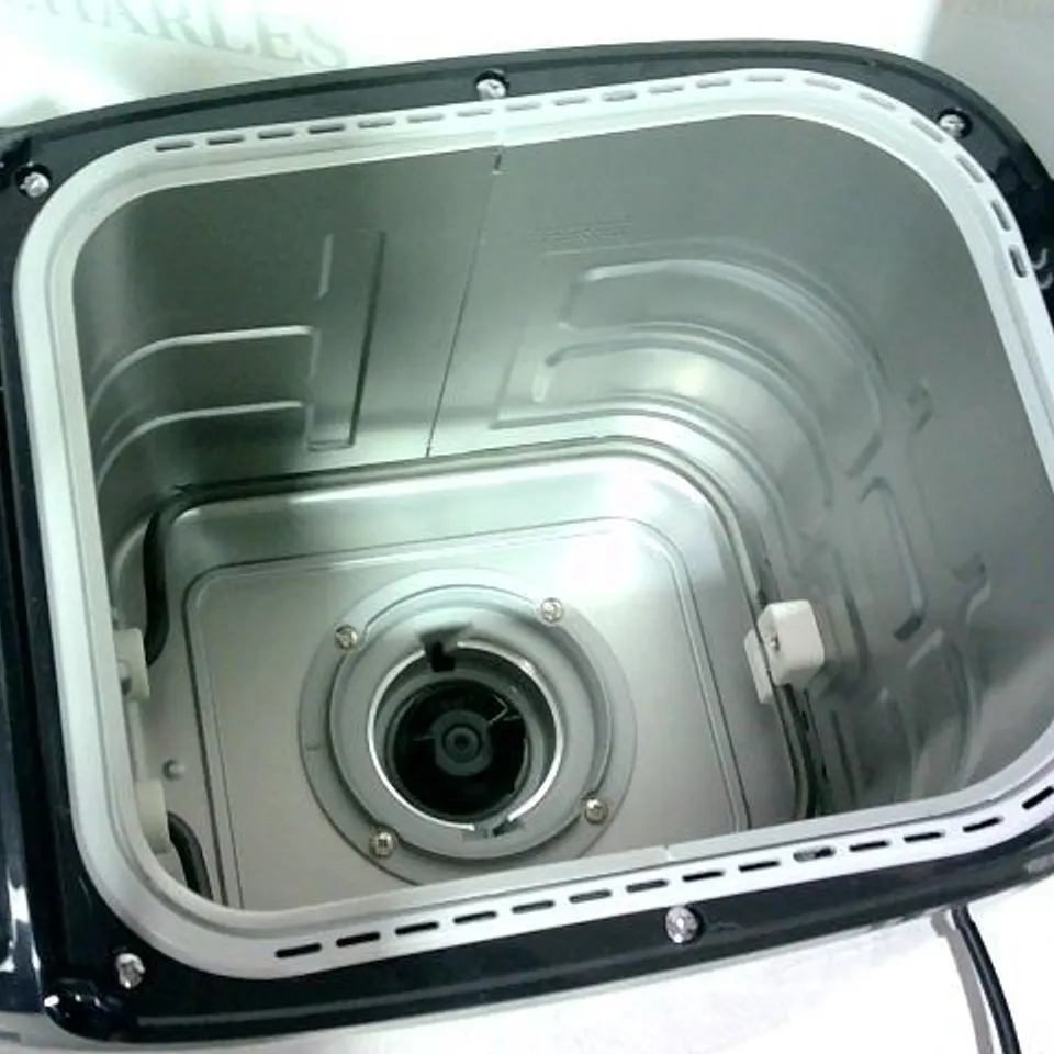 PANASONIC BLACK AUTOMATIC BREAD MAKER