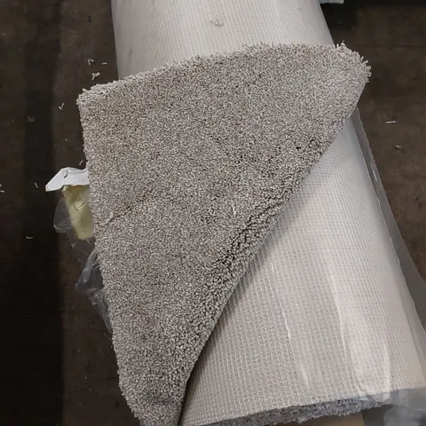 ROLL OF QUALITY CLASSIC CHARM HEATHERS CARPET // SIZE: APPROX 5 X 4m