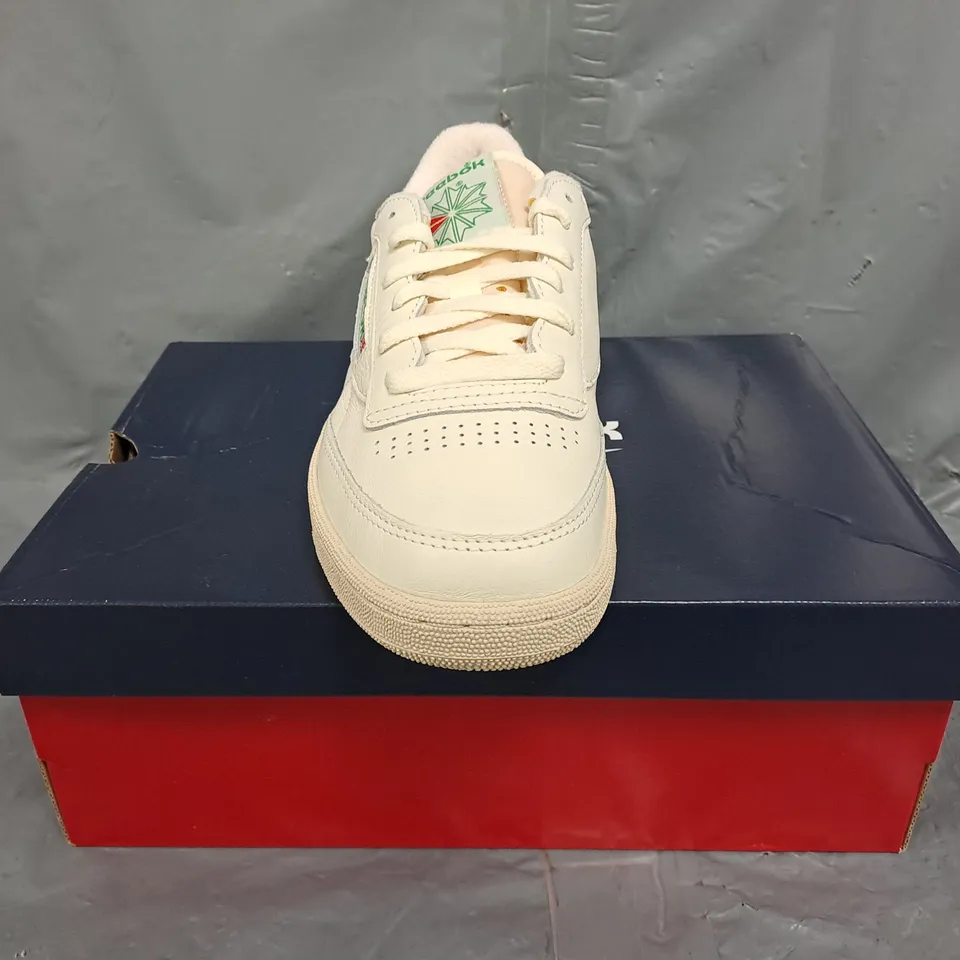 BOXED PAIR OF REEBOK CLUB C 85 VINTAGE SHOES IN OFF-WHITE SIZE UK 6