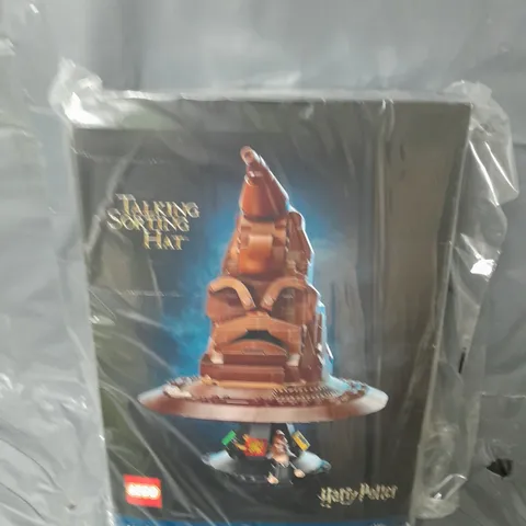 BOXED LEGO HARRY POTTER TALKING SORTING HAT 