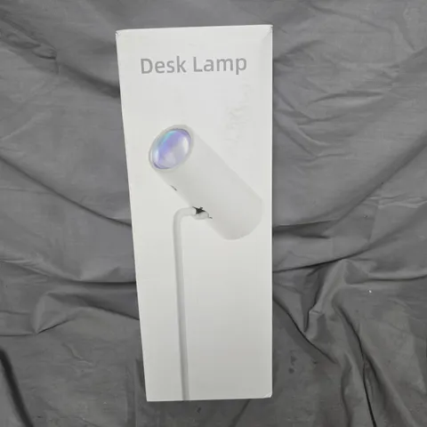 DESK LAMP – BOXED