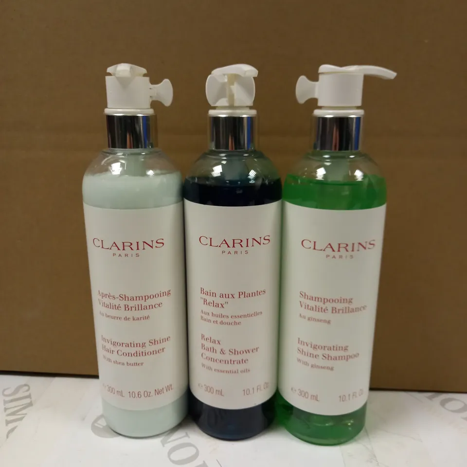 CLARINS SHOWER AND BATH SET