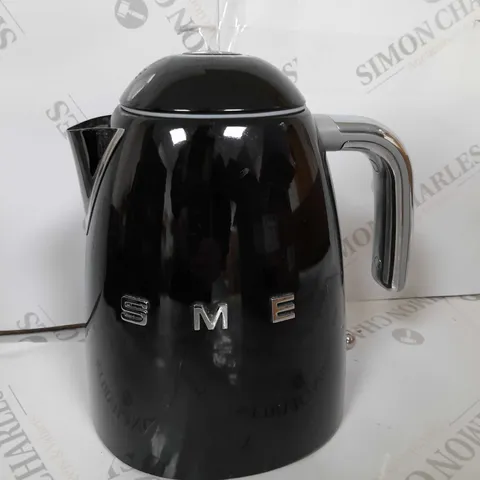 BOXED SMEG KETTLE 2017 BLACK