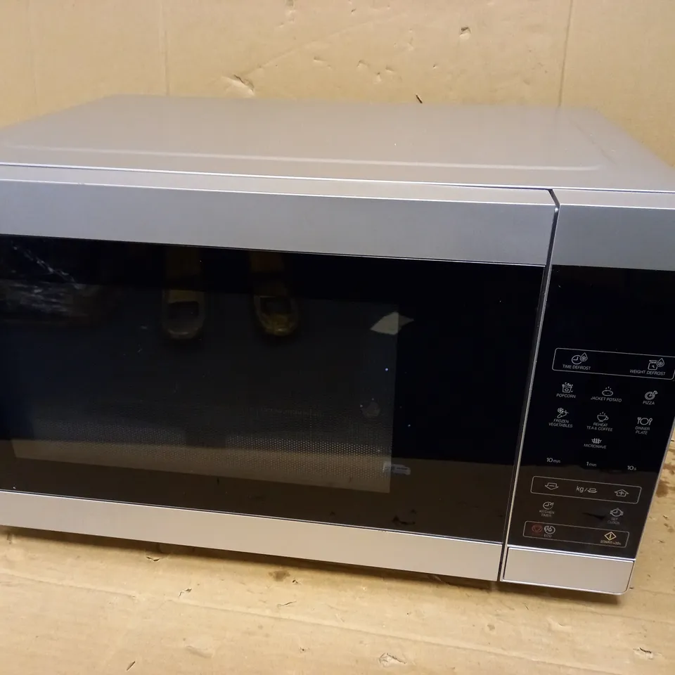 SHARP YC-MS51U-S SOLO DIGITAL MICROWAVE OVEN 900W, 11 POWER LEVELS - SILVER