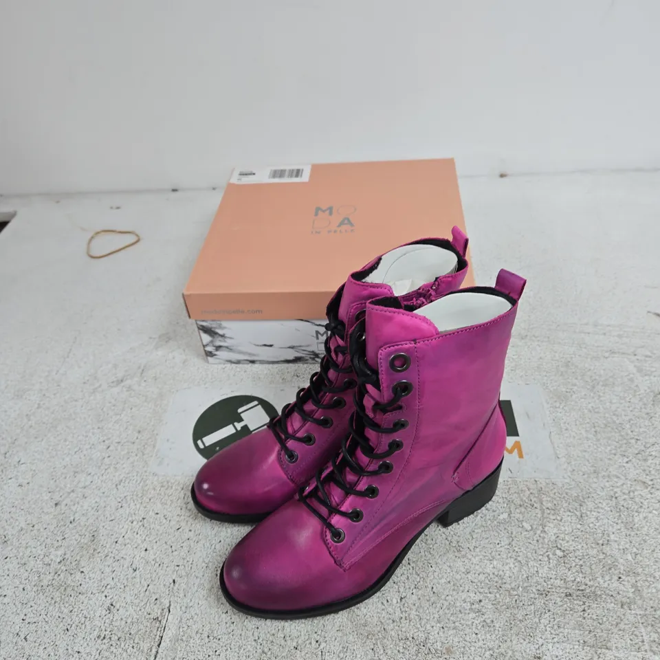  MODA IN PELLE BEZZIE DARK PINK LEATHER LACE-UP ANKLE BOOTS – UK 7 (EU 40)