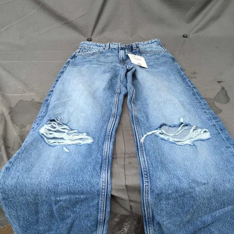 BERSHKA BLUE DENIM JEANS – UK 6 / EU 34, DISTRESSED KNEE