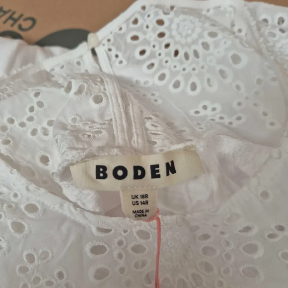 BODEN WHITE EYELET DRESS – UK 18R (US 14R) – WITH TAG