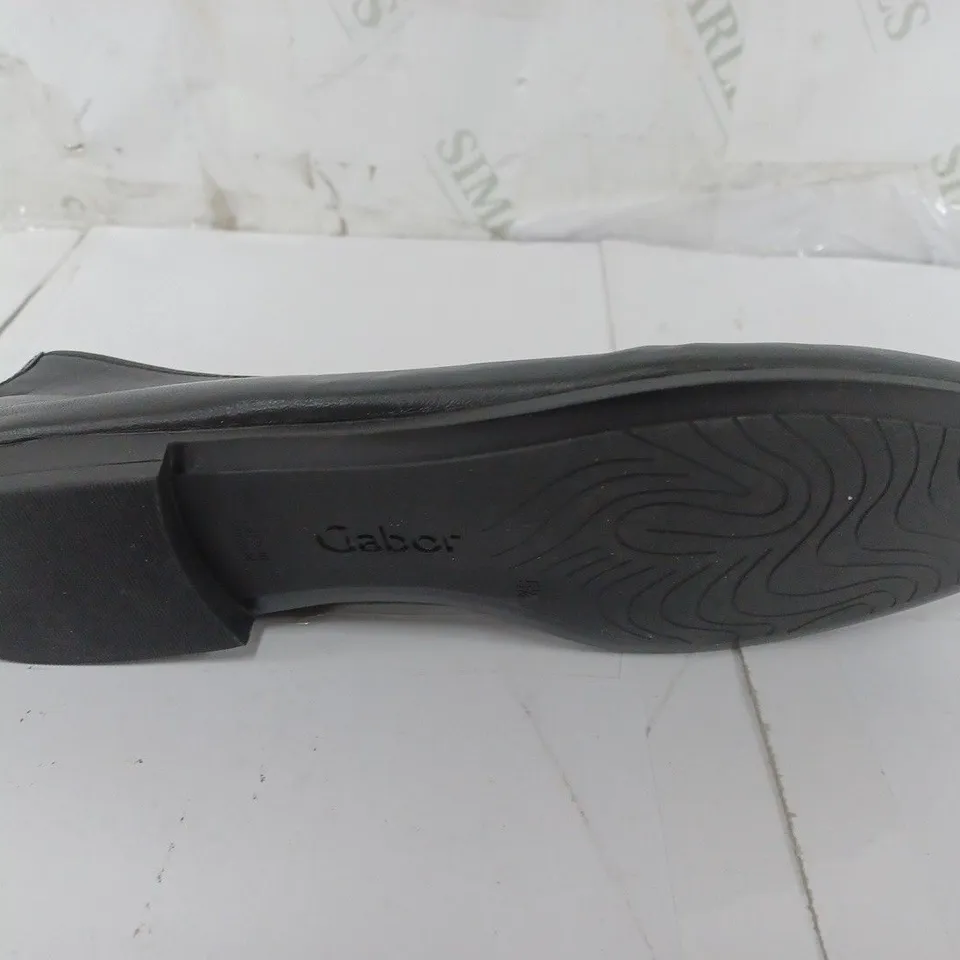 PAIR OF GABOR SLIP ON SHOES IN BLACK - SIZE 5.5