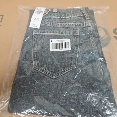 HOLISTER LIGHT BLUE DENIM JEANS SIZE W32