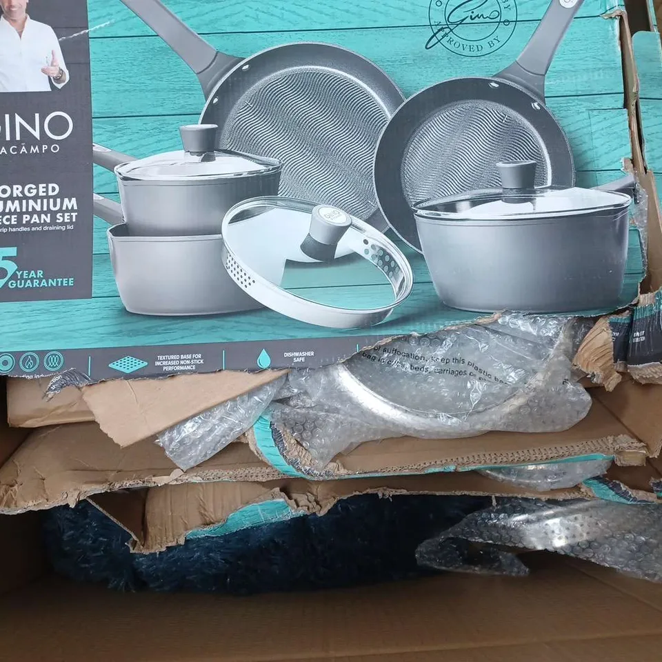 BOX OF APPROX 8 ASSORTED ITEMS TO INCLUDE - MUG , SUPER SOFT BATH TOWEL , SCOVILLE ETC