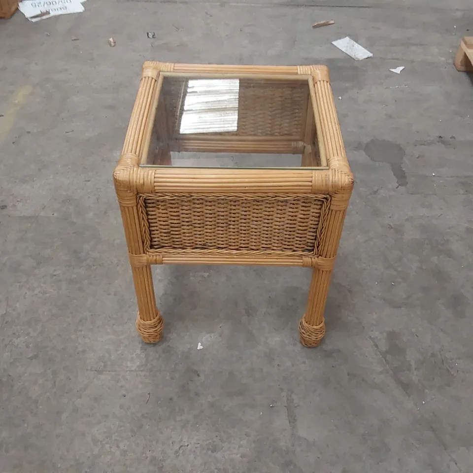 DESIGNER WICKER SIDE TABLE WITH GLASS TOP