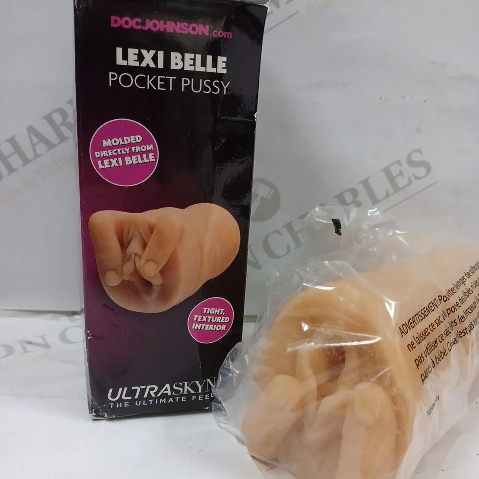 BOXED SIGNATURE STROKERS LEXI BELLE POCKET PUSSY WITH FINGERS 
