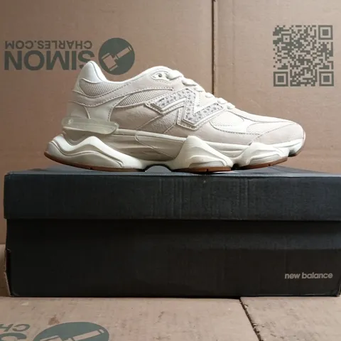 BOXED PAIR OF NEW BALANCE 9060 TRAINERS IN CREAM SIZE UK 8