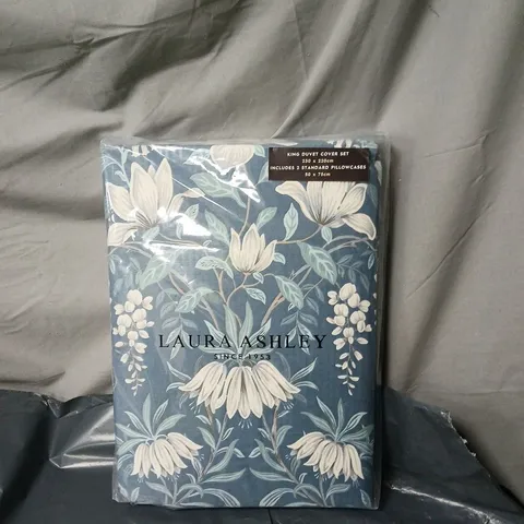 LAURA ASHLEY KING DUVET COVER SET – BLUE FLORAL PATTERN, 230 X 220 CM (INCLUDES 2 STANDARD PILLOWCASES 50 X 75 CM)