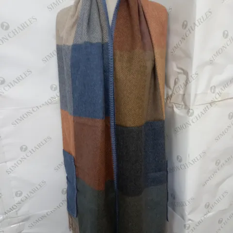 SPIRIT OF THE ANDES ALPACA POCKET SHAWL IN AUTUMN