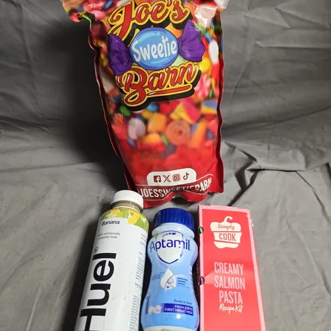 APPROXIMATELY 10 ASSORTED FOOD/DRINK PRODUCTS TO INCLUDE JOE'S BARN SWEETS, HUEL DRINKS, APTAMIL FORMULA ETC 