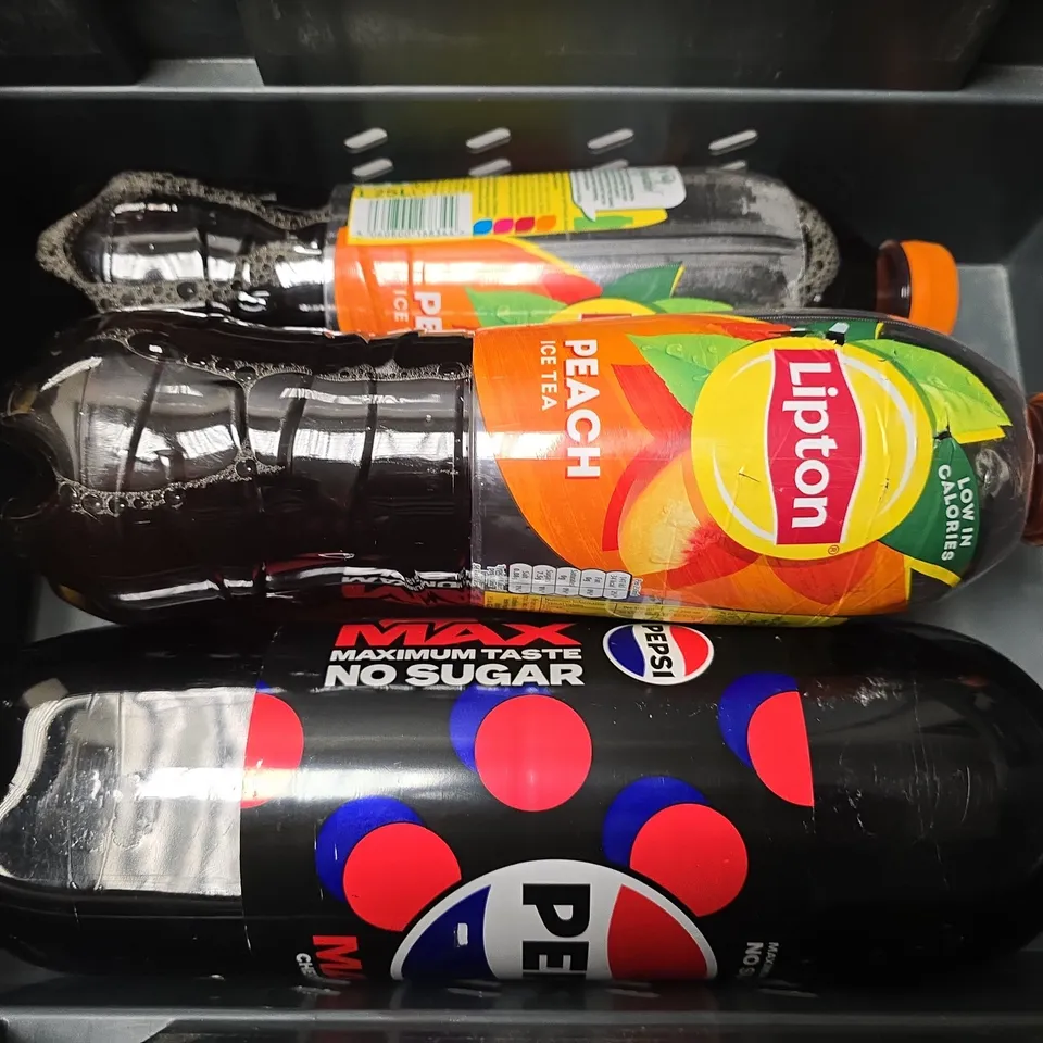 APPROXIMATELY 5 ASSORTED DRINKS ITEMS TO INCLUDE - PEPSI MAX CHERRY & LIPTON PEACH