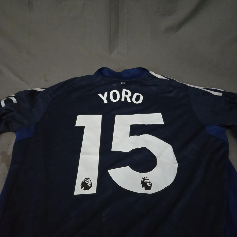 MANCHESTER UNITED FC AWAY SHIRT WITH YORO SIZE L