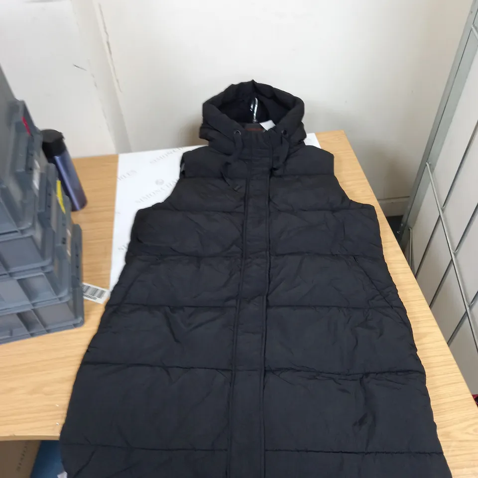 WOMENS PAPAYA SLEEVELESS COAT SIZE 16 IN BLACK
