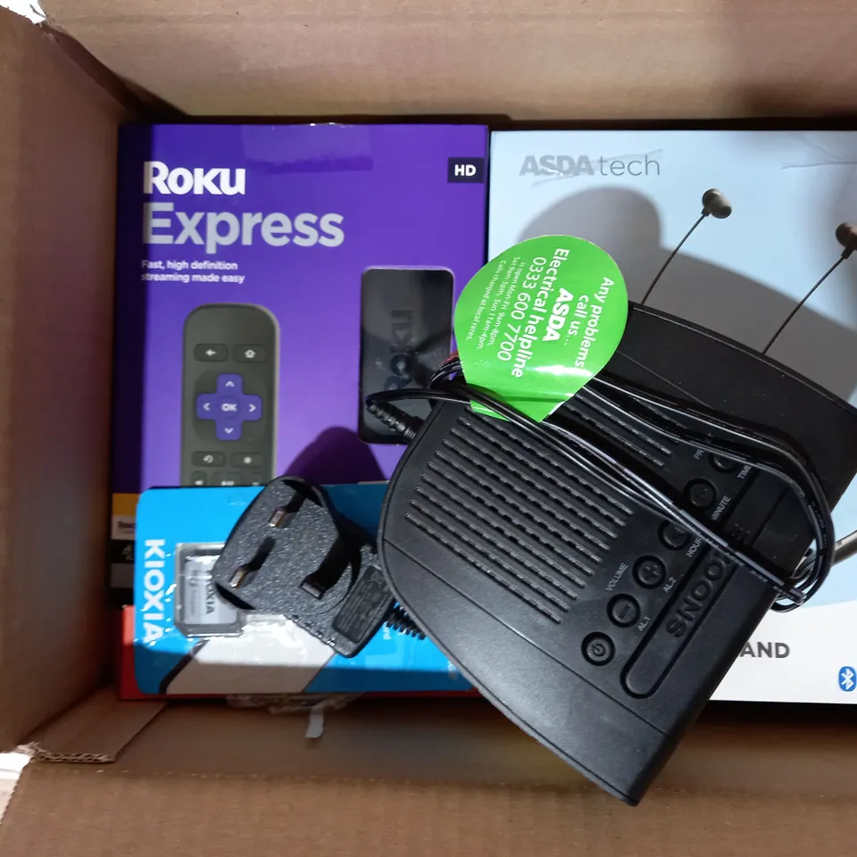 LOT OF APPROX. 10 X ITEMS TO INCLIDE ROKU EXPRESS HD STREAMING MEDIA PLAYER, JVC HA-S31BT WIRELESS HEADPHONES, KIOXIA 32GB MICROSDHC UHS-I CARD, ETC.
