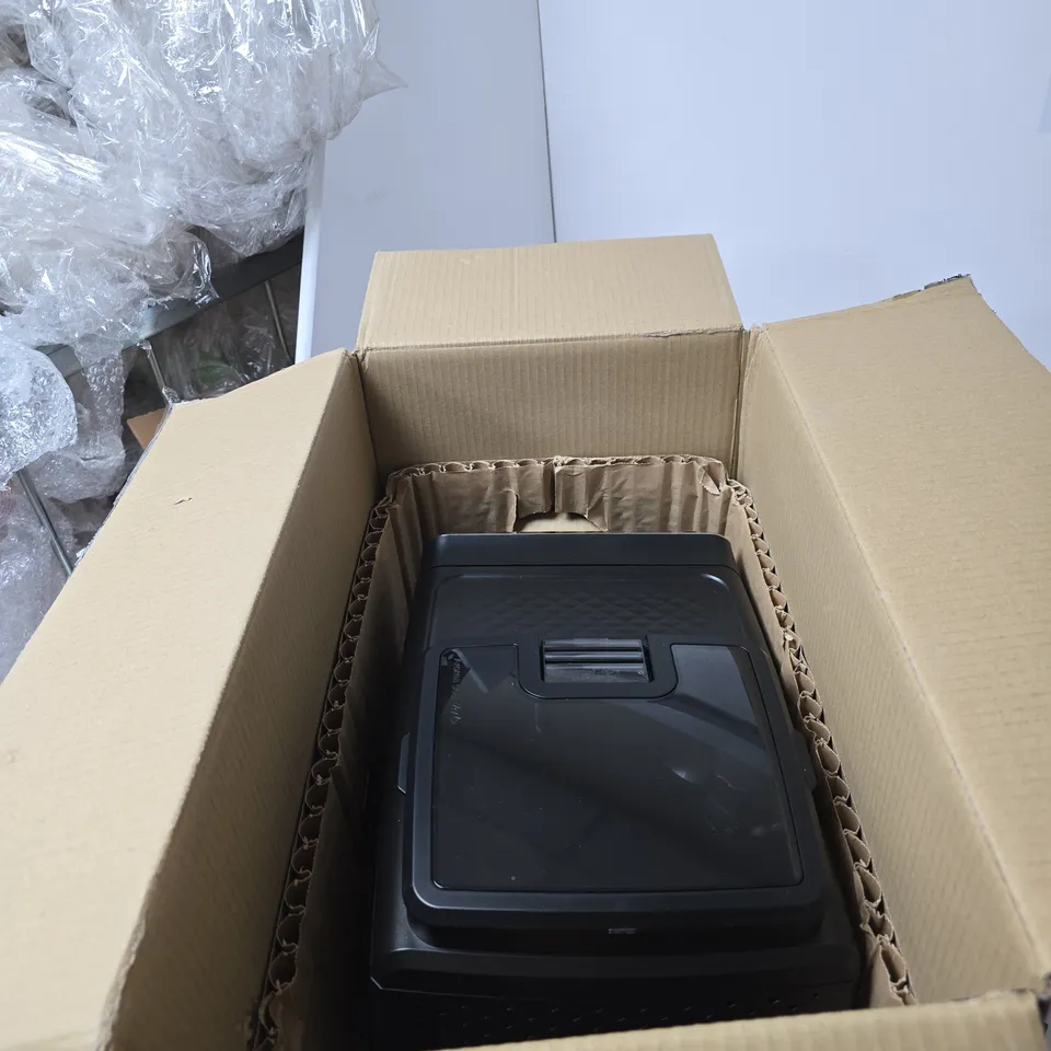 PHILIPS SERIES 3300 EP3347/90 FULLY AUTOMATIC BEAN TO CUP COFFEE MACHINE