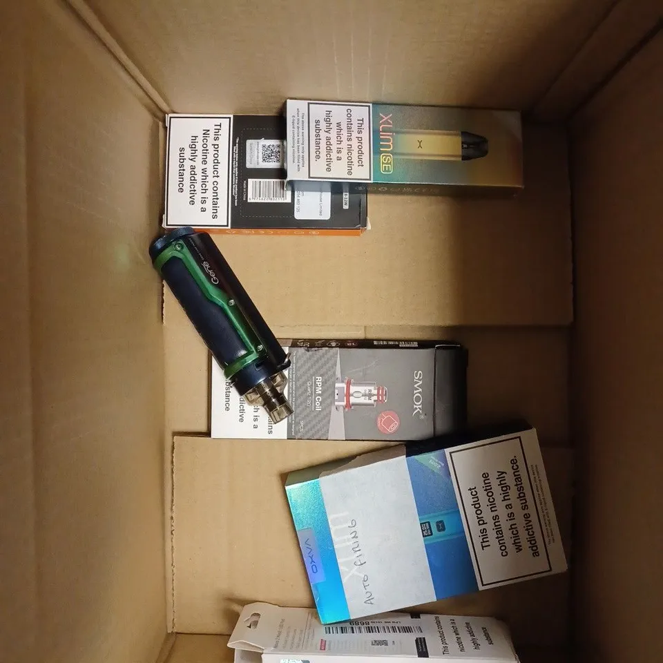 BOX OF APPROX 10 ITEMS TO INCLUDE ELFBAR MATE500, VAPORESSO XROS 3, LOST VAPE QUEST. 