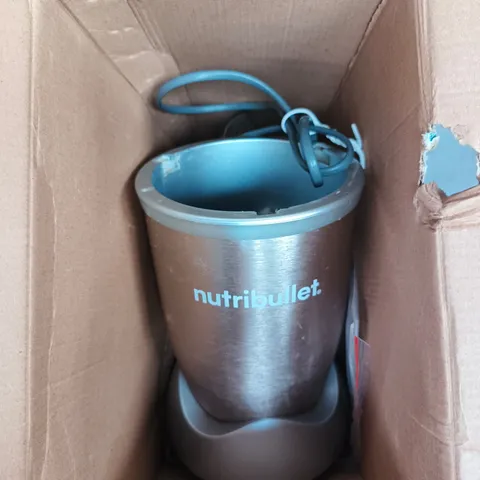 NUTRIBULLET 900 SERIES NUTRIENT EXTRACTOR BLENDER