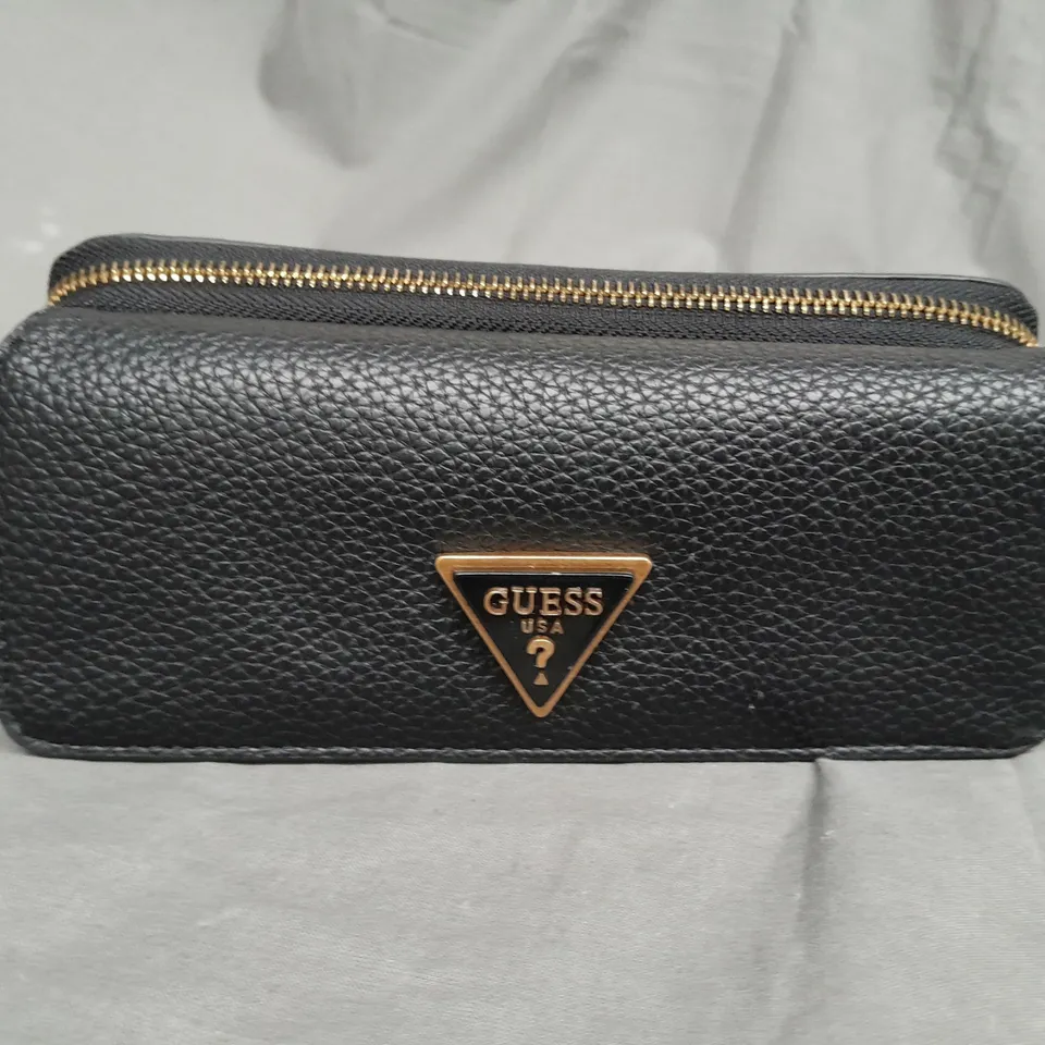 GUESS BLACK PURSE 