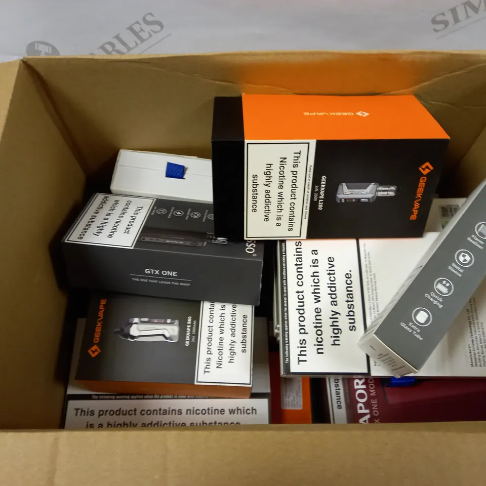 BOX OF APPROXMATELY 28 E-CIGARETTES AND LIQUIDS TO INCLUDE ORCA SOLO PLUS, VAPORESSO GTX ONE, GEEKVAPE L200, ETC