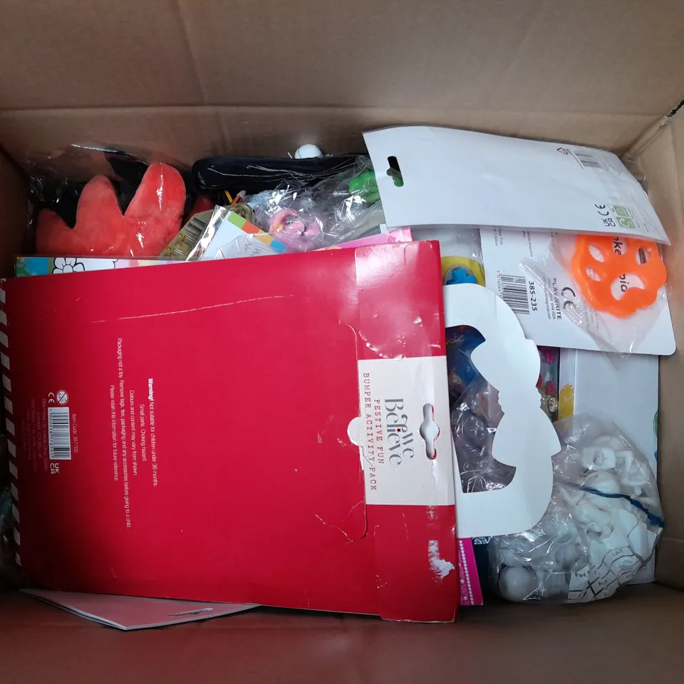MEDIUM BOX OF ASSORTED TOYS AND GAMES TO INCLUDE TOP TRUMPS, POKEMON AND CARD GAMES