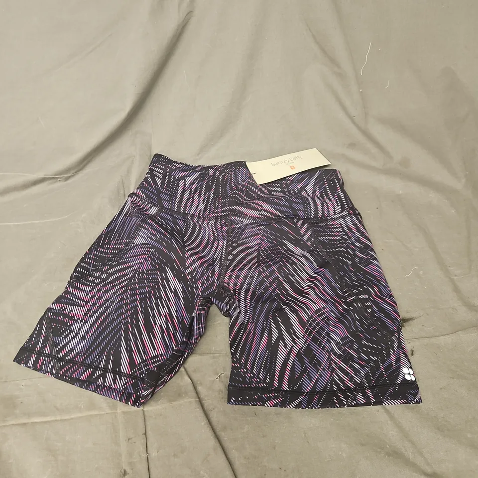 SWEATY BETTY POWER 6" BIKER SHORTS IN PINK PALM LINES PRINT SIZE S