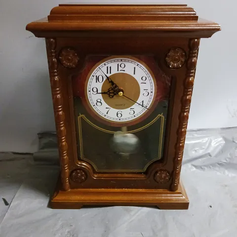 PENDULUM CLOCK IN DARK BROWN WOOD