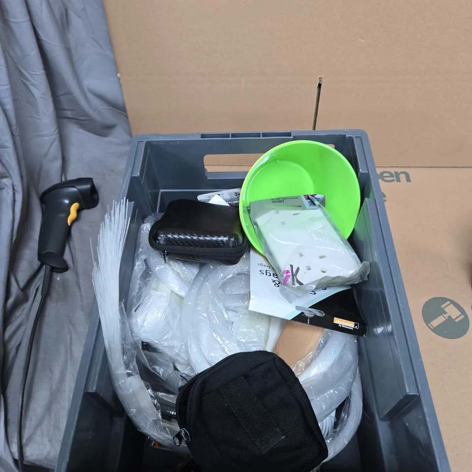 TOTE OF APPROXIMATELY 15 ASSORTED ITEMS TO INCLUDE: COFFEE MUG