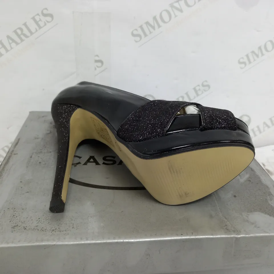 BOXED PAIR OF CASANDRA BLACK OPEN TOED STILLETTO SIZE 3