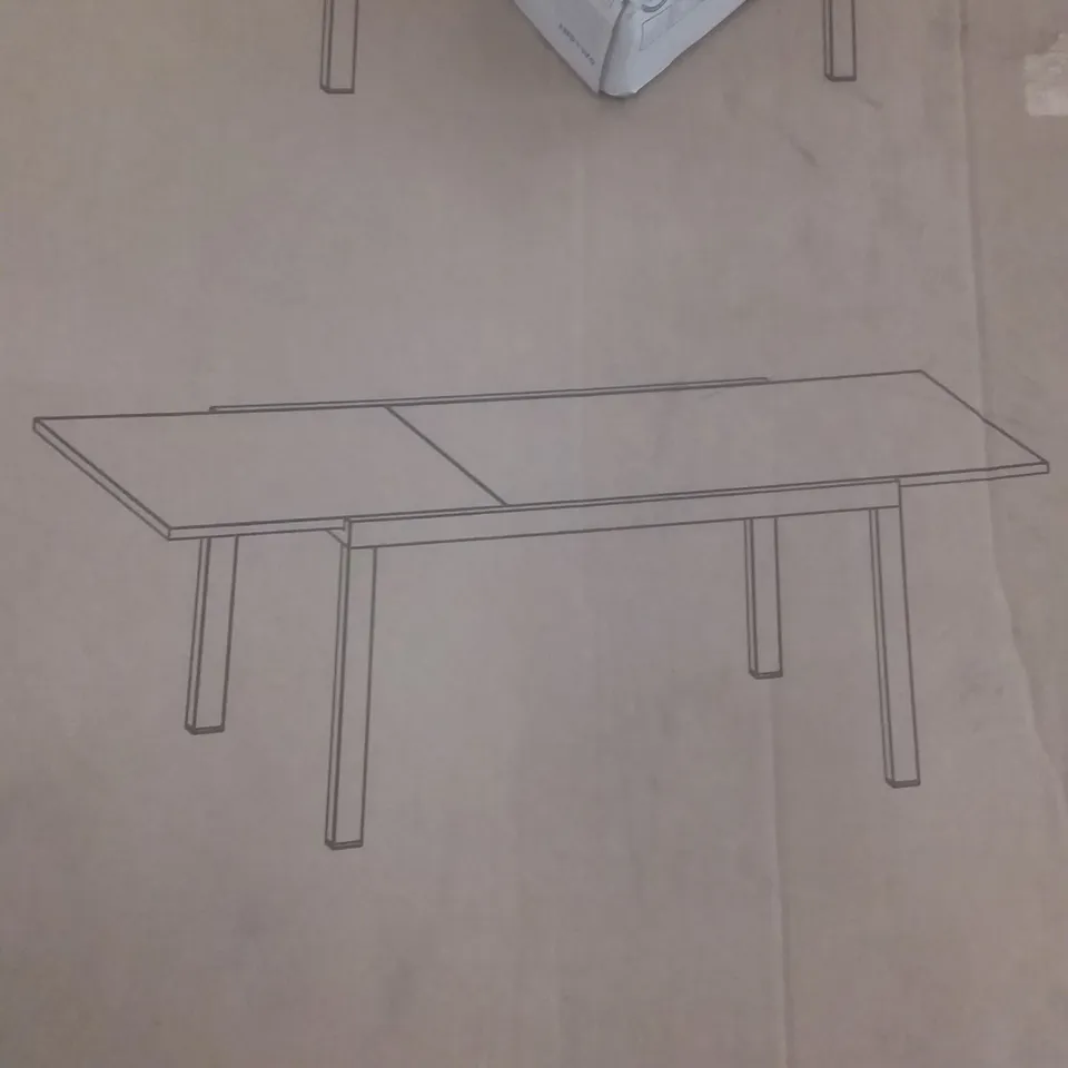 MOOREA ALUMINIUM TABLE WITH TEMPERED GLASS TOP